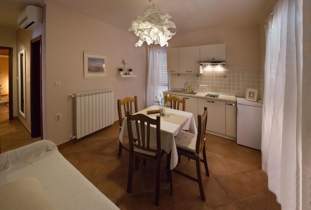 Apartment Duketis 罗维尼 客房 照片